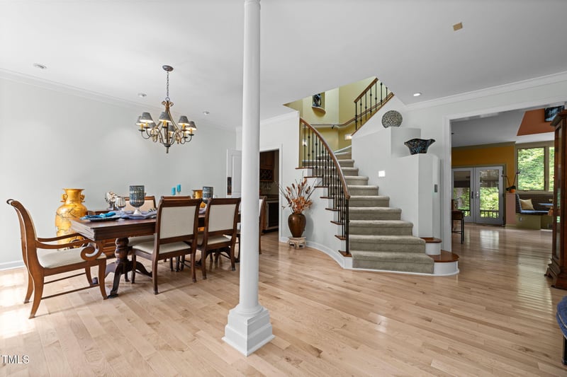 106 Wheatsbury Dr, Cary, NC 27513