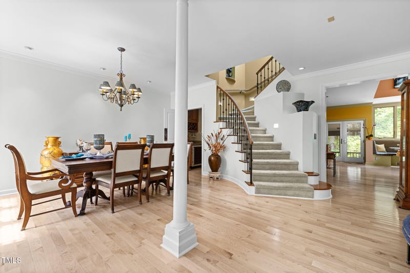 106 Wheatsbury Dr, Cary, NC 27513