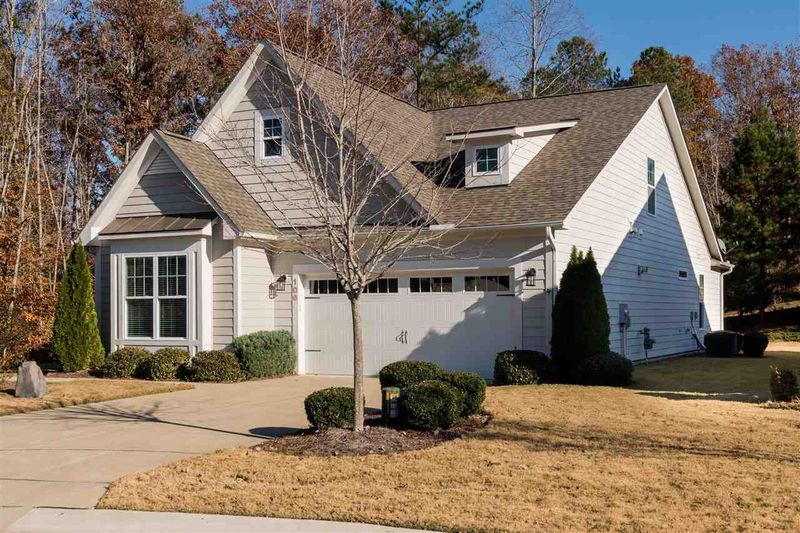 106 White Pine Dr, Clayton, NC 27527