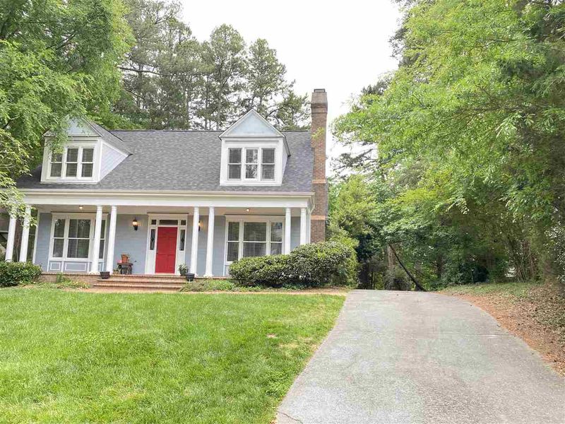 106 Windhover Dr, Chapel Hill, NC 27514