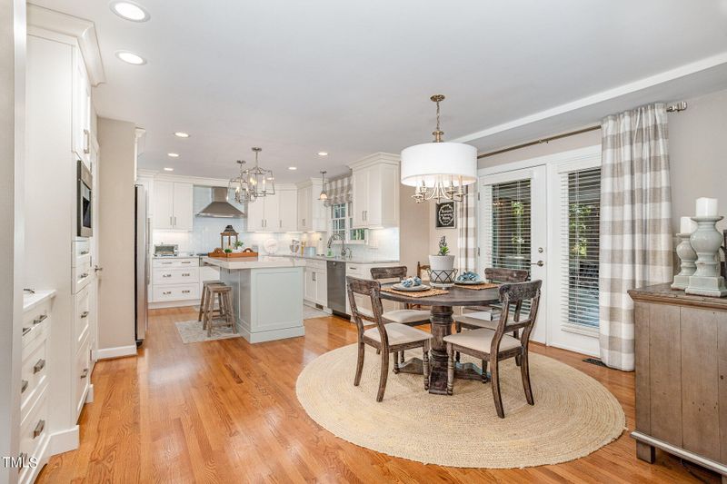 106 Windrock Ln, Cary, NC 27518