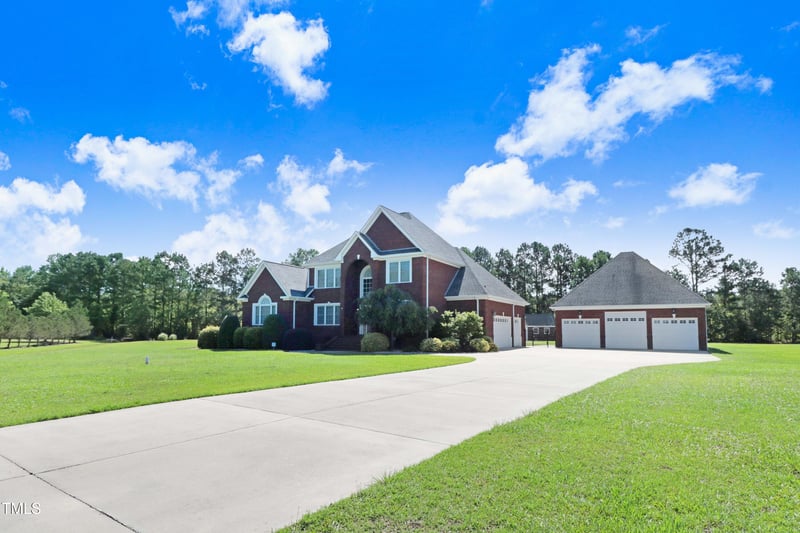 106 Woodmere Ln, Goldsboro, NC 27530
