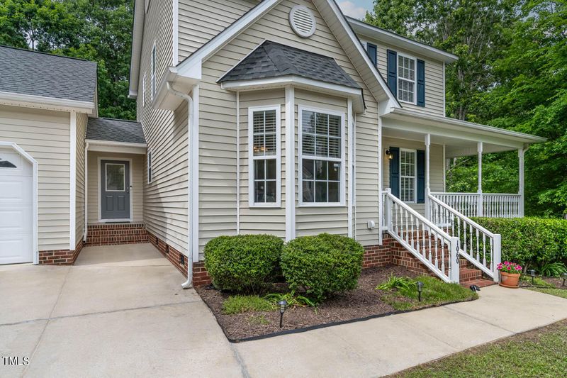 1060 Alderman Cir, Raleigh, NC 27603