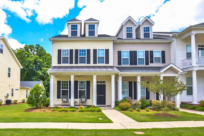 1060 Perdue Dr, Chapel Hill, NC 27517