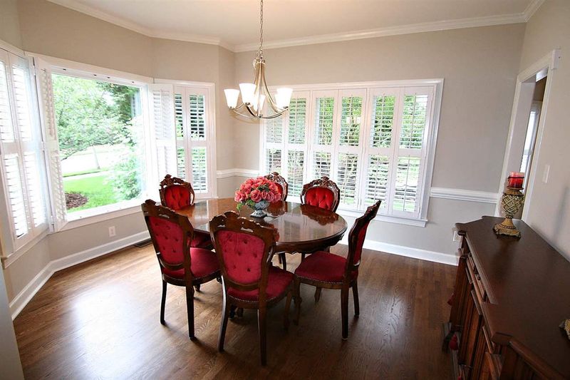 10601 Highstream Dr, Raleigh, NC 27614