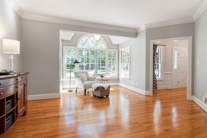 10605 Leslie Dr, Raleigh, NC 27615