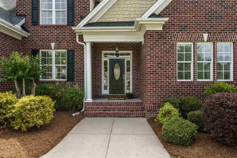 10605 Sunny Point Dr, Zebulon, NC 27597
