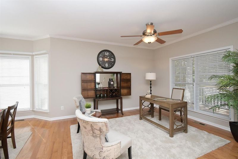 10607 Friendly Neighbor Ln, Raleigh, NC 27614