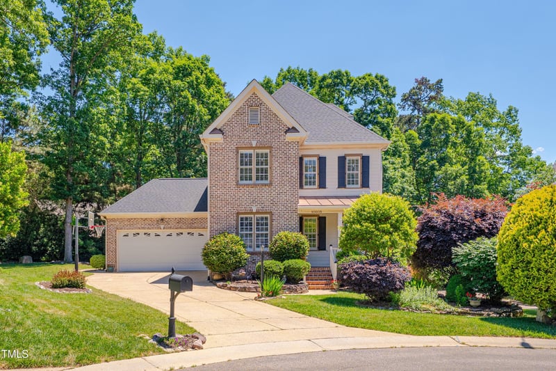 10608 Thornbury Crest Ct, Raleigh, NC 27614