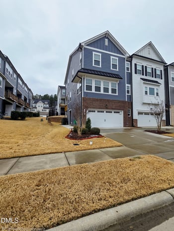 1061 Larabee Ln, Apex, NC 27523