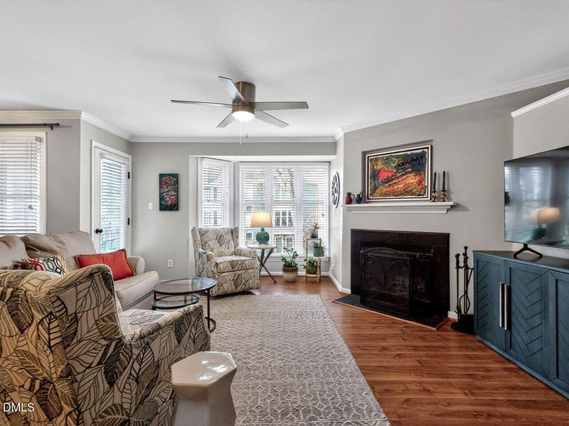 1061 Wirewood Dr #204, Raleigh, NC 27605
