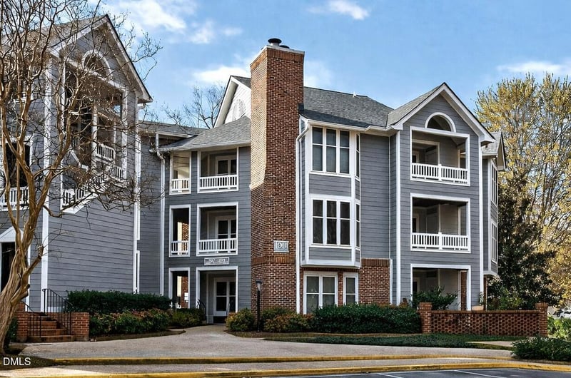 1061 Wirewood Dr #204, Raleigh, NC 27605