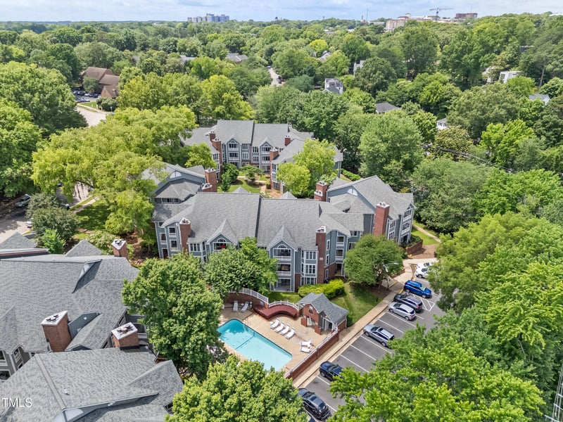 1061 Wirewood Dr #303, Raleigh, NC 27605