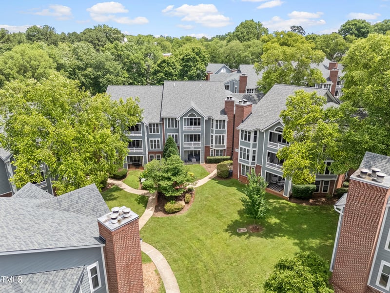 1061 Wirewood Dr, Raleigh, NC 27605