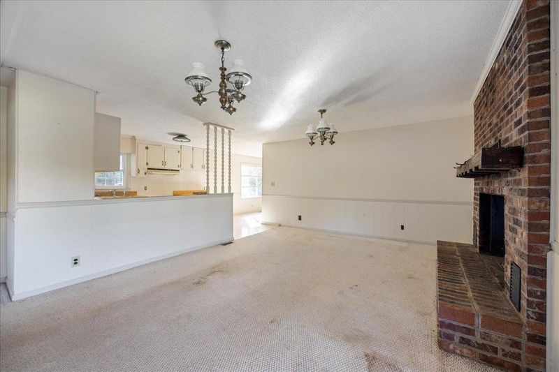 10613 Raleigh Rd, Four Oaks, NC 27524