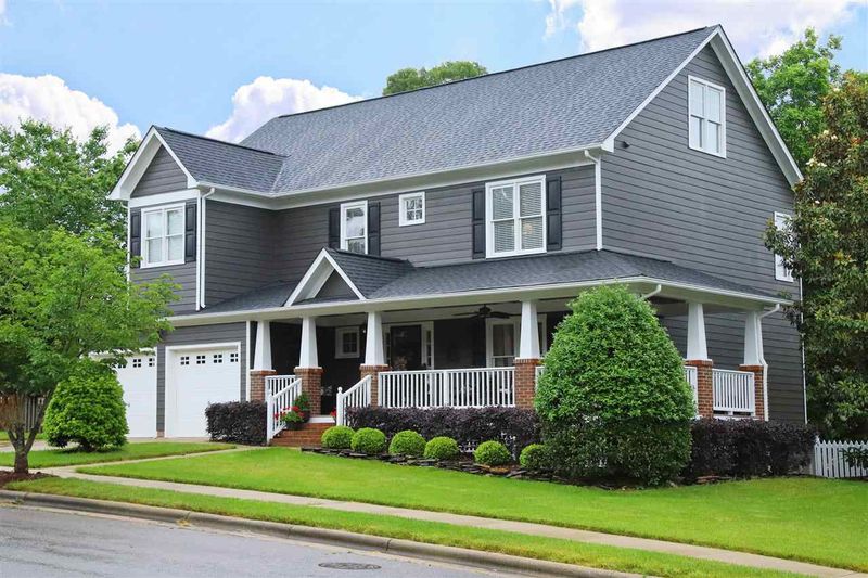 10616 Highstream Dr, Raleigh, NC 27614