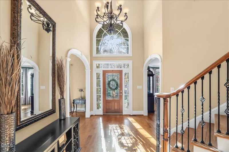 1062 Tacketts Pond Dr, Raleigh, NC 27614