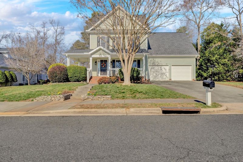10625 Highstream Dr, Raleigh, NC 27614