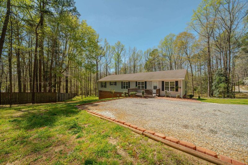 10632 Pine Thicket Ct, Raleigh, NC 27603