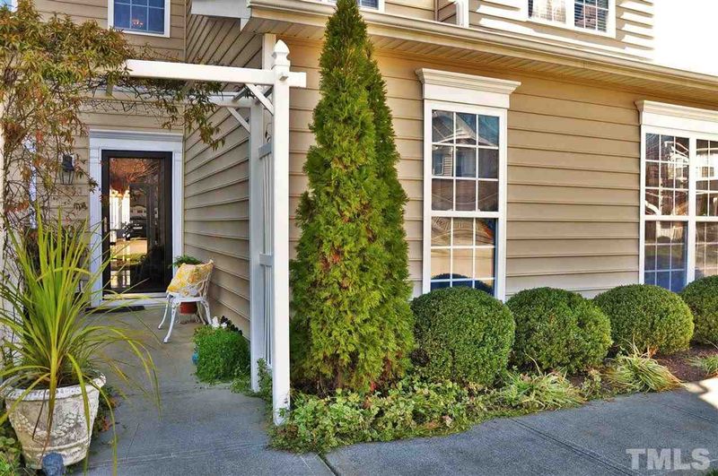 10637 Edmundson Ave, Raleigh, NC 27614