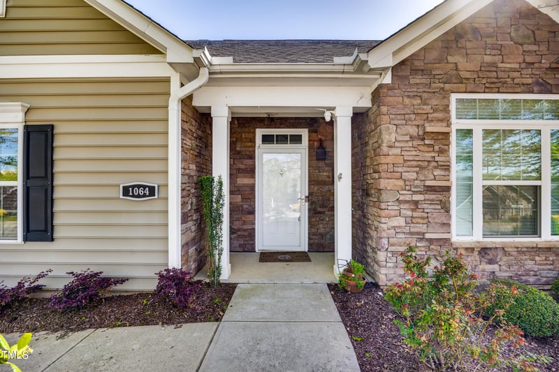 1064 Blue Bird Ln, Wake Forest, NC 27587