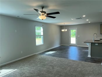 1064 Emerald Stone Loop, Hope Mills, NC 28348