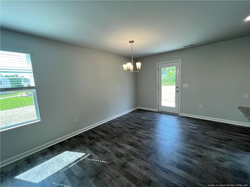 1064 Emerald Stone Loop, Hope Mills, NC 28348