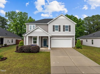 1064 Kafka Dr, Fuquay Varina, NC 27526