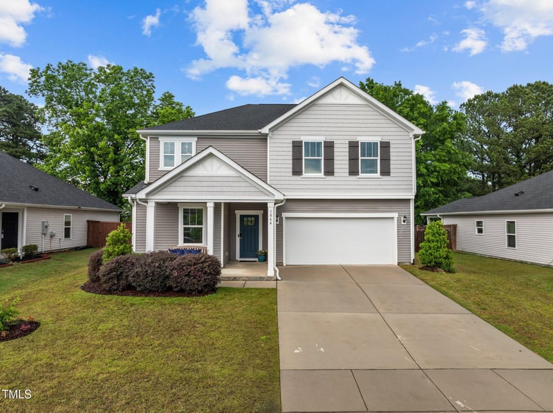 1064 Kafka Dr, Fuquay Varina, NC 27526