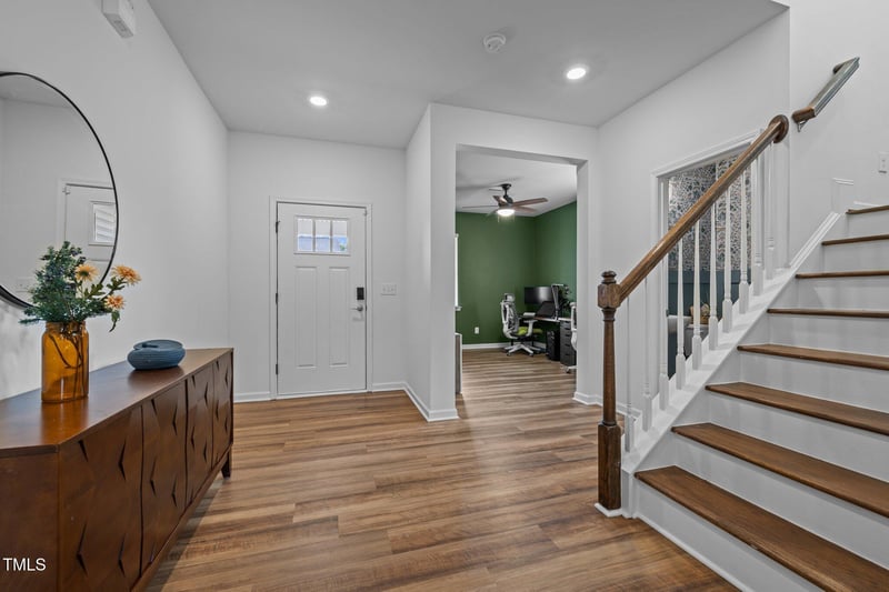 1064 Kafka Dr, Fuquay Varina, NC 27526
