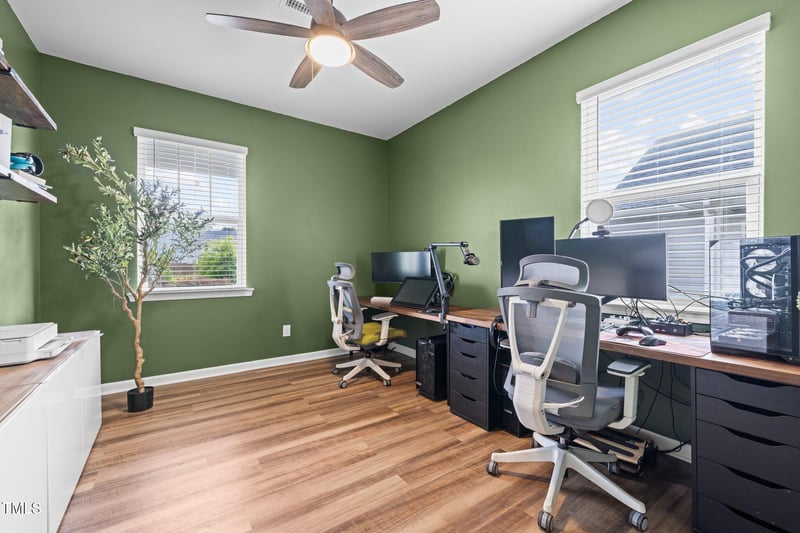 1064 Kafka Dr, Fuquay Varina, NC 27526
