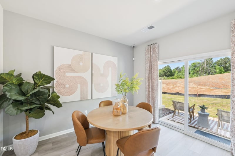 1064 Winding Spring Dr, Mebane, NC 27302