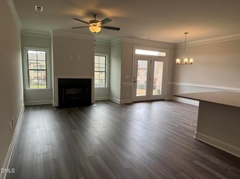 1065 Beechcraft Dr, Mebane, NC 27302