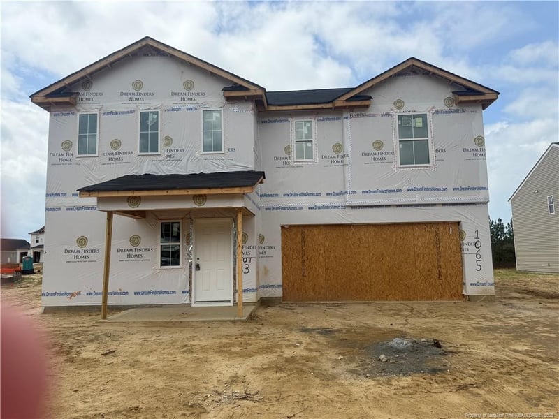 1065 Emerald Stone Loop, Hope Mills, NC 28348