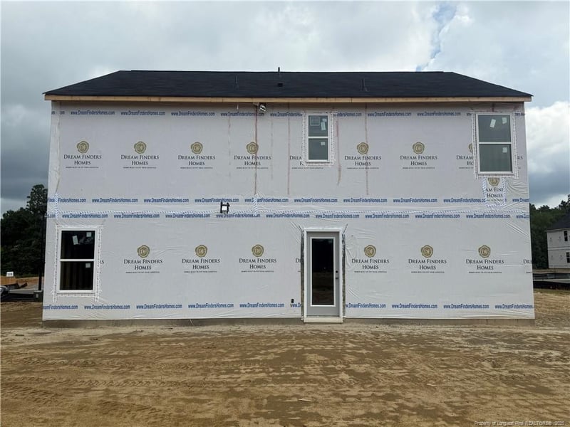 1065 Emerald Stone Loop, Hope Mills, NC 28348