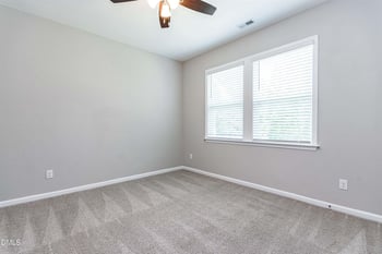 1065 Queensdale Dr, Cary, NC 27519