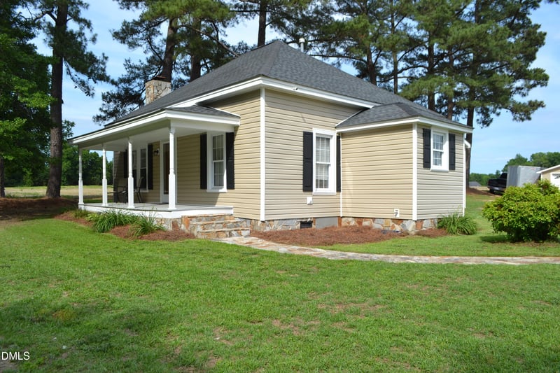 1066 Nc 27 , Lillington, NC 27546