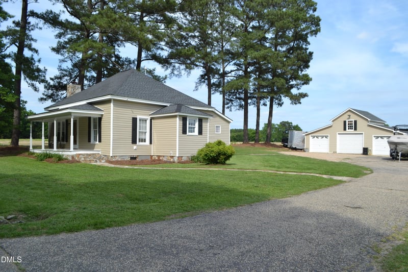 1066 Nc 27 , Lillington, NC 27546