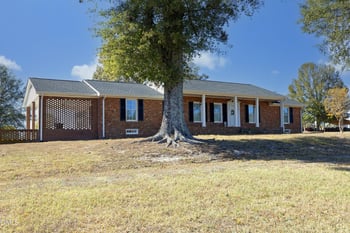 1067 Mccray Rd, Burlington, NC 27217