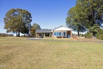 1067 Mccray Rd, Burlington, NC 27217