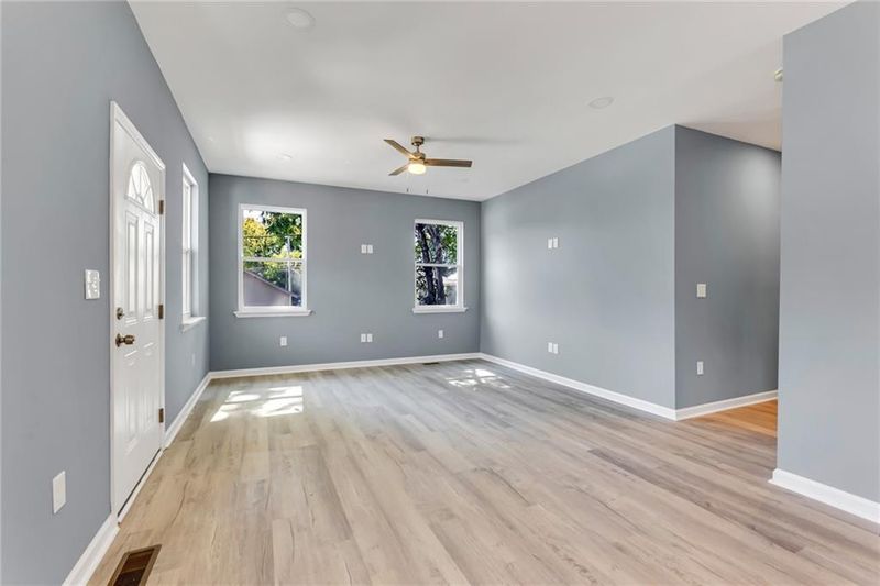 1067 Queen Ann St, Burlington, NC 27217