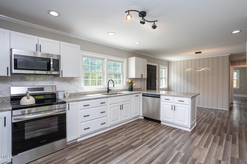 1067 Thompson Rd, Four Oaks, NC 27524