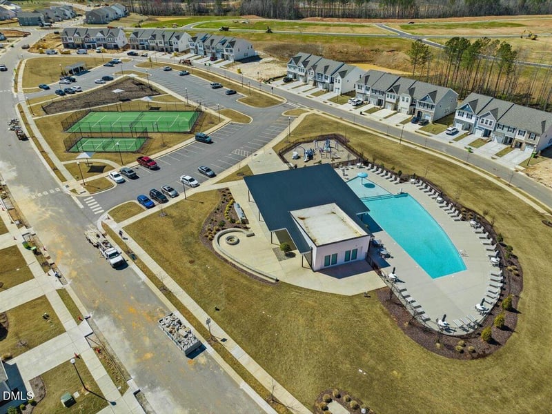 1069 Channel Drop Loop, Zebulon, NC 27597