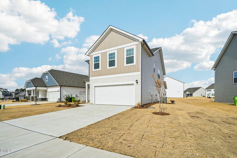 1069 Channel Drop Loop, Zebulon, NC 27597