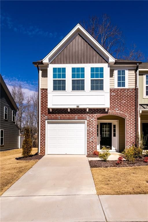 1069 Coldstream Dr, Burlington, NC 27215