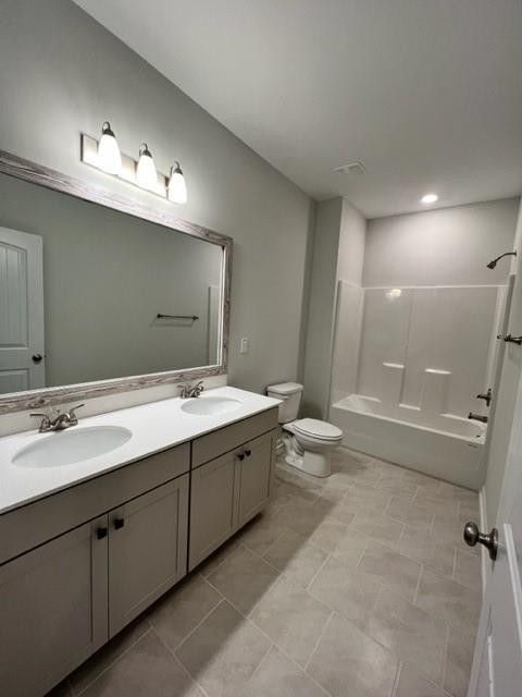1069 Stowe St, Burlington, NC 27215