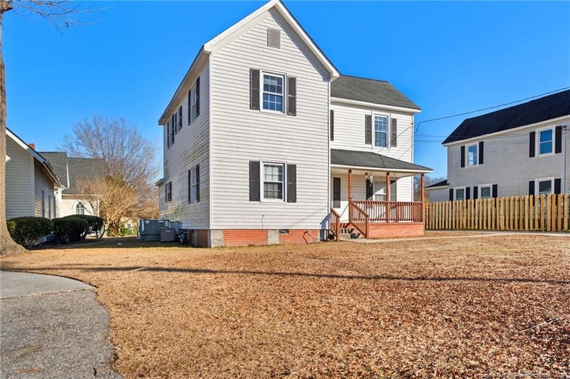 107 12th St, Erwin, NC 28339