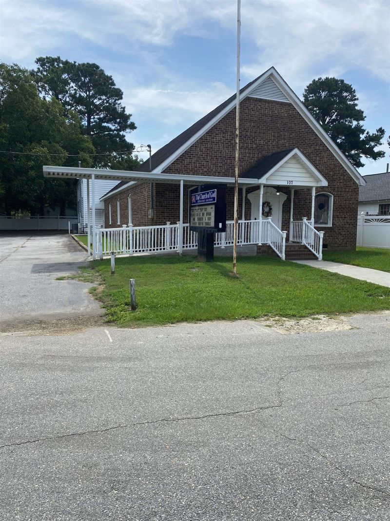107 3rd St, Erwin, NC 28339