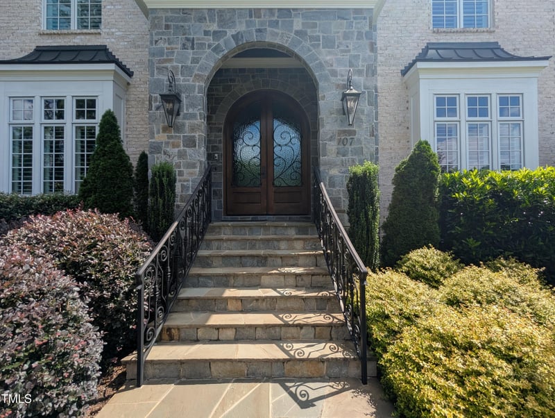107 Annandale Dr, Cary, NC 27511