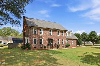 107 Ashley Ln, Dunn, NC 28334
